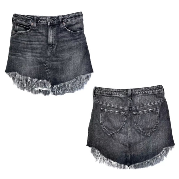 Free People We The Free Bailey Denim Mini Skirt Size 28 Gray Raw Frayed Hem Boho - Picture 2 of 11